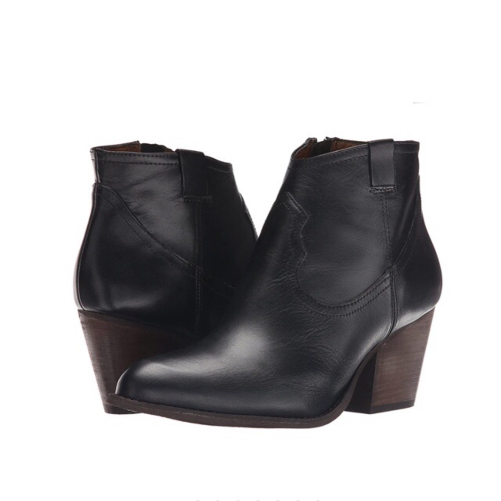 Steve Madden black Booties